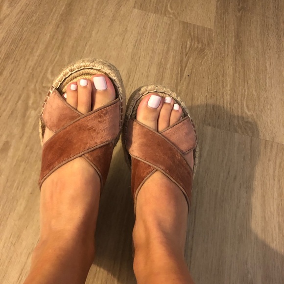 Joie Sandals - Picture 3 of 4